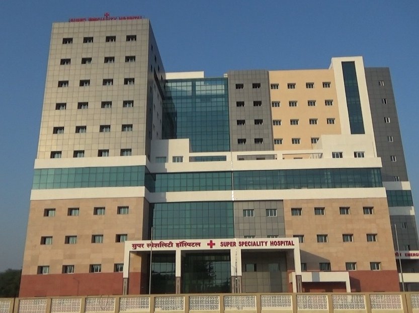 बिलासपुर: 200 करोड़ से बने सुपर स्पेशलिटी अस्पताल पर कांग्रेस के सवाल, PPP मॉडल को लेकर सरकार से मांगा जवाब 1002169124